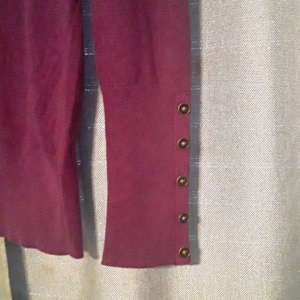 LOFT Raspberry V-Neck Sweater - Picture 4 of 6